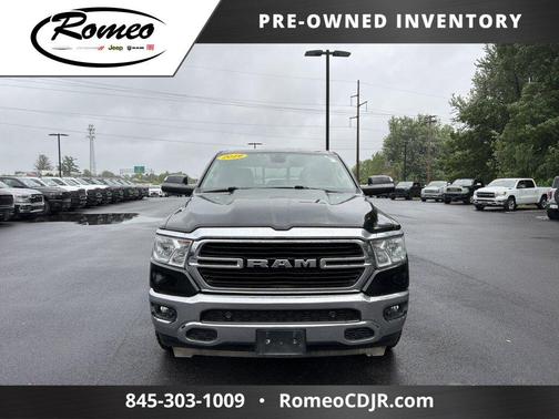Diamond Black Crystal Pearlcoat 2019 RAM 1500 Big Horn