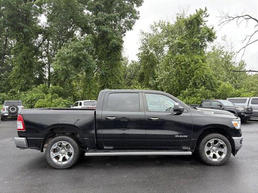 Diamond Black Crystal Pearlcoat 2019 RAM 1500 Big Horn