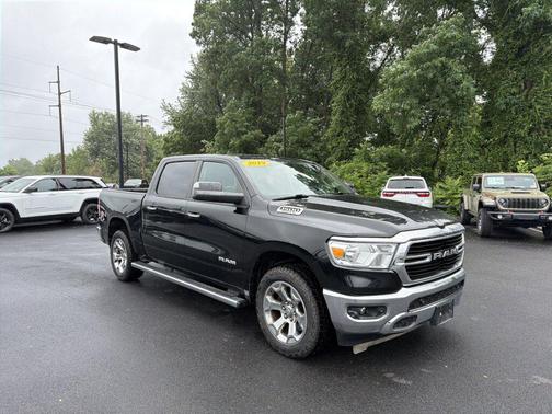 Diamond Black Crystal Pearlcoat 2019 RAM 1500 Big Horn