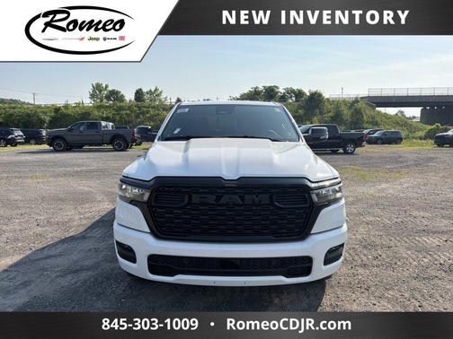 Bright White Clearcoat 2026 RAM 1500 Big Horn/Lone Star