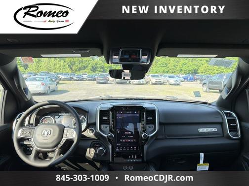 Bright White Clearcoat 2026 RAM 1500 Big Horn/Lone Star