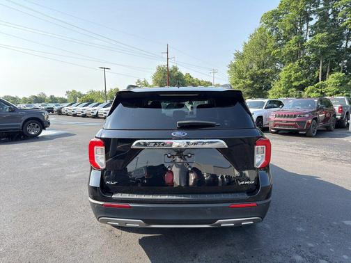 Agate Black Metallic 2021 Ford Explorer XLT