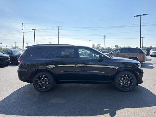 DB Black Clearcoat 2026 Dodge Durango GT AWD