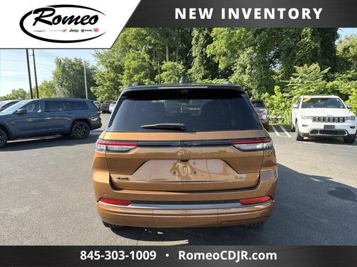 Copper Shino Metallic Clearcoat 2026 Jeep Grand Cherokee Limited