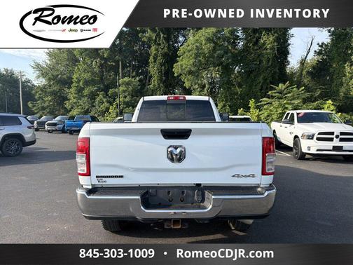 Bright White Clearcoat 2023 RAM 3500 Big Horn Regular Cab 4x4 8' Box
