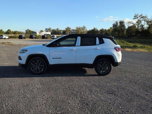Bright White Clearcoat 2026 Jeep Compass Limited