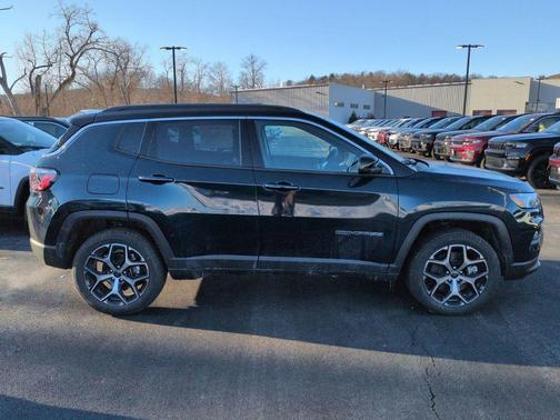 Fathom Blue Pearl Coat 2026 Jeep Compass Limited