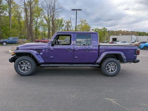 Reign 2026 Jeep Gladiator Sport S
