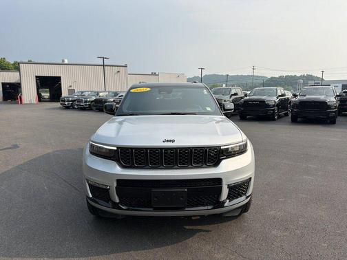 Silver Zynith 2023 Jeep Grand Cherokee L Summit Reserve