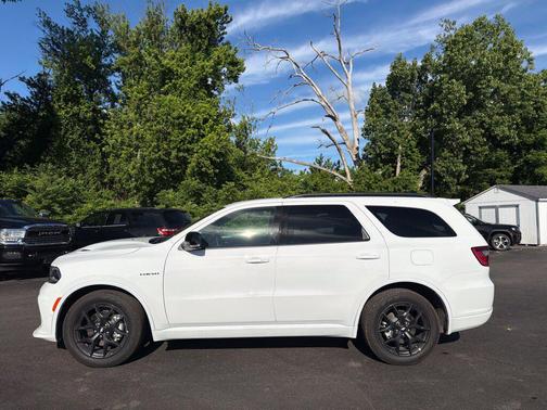 DB Black Clearcoat 2026 Dodge Durango GT Premium AWD HEMI V8