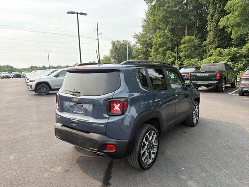 Slate Blue Pearlcoat 2022 Jeep Renegade Limited