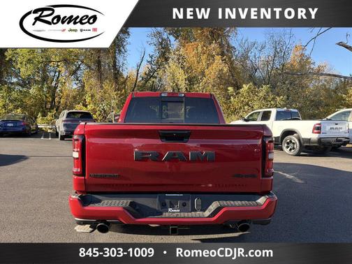 Molten Red Pearlcoat 2027 RAM 1500 Big Horn/Lone Star
