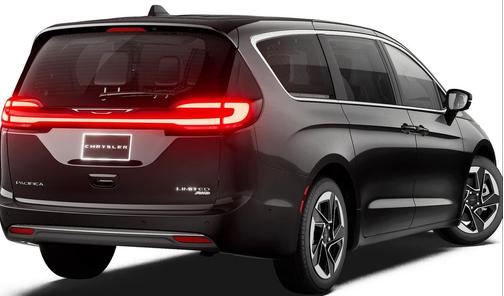 Diamond Black Crystal Pearlcoat 2027 Chrysler Pacifica Limited