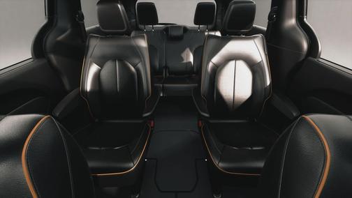 Diamond Black Crystal Pearlcoat 2027 Chrysler Pacifica Limited