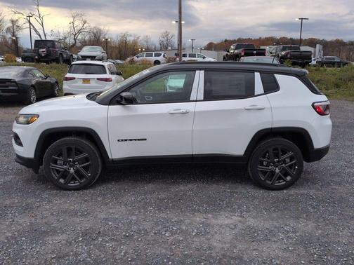 Bright White Clearcoat 2026 Jeep Compass Limited