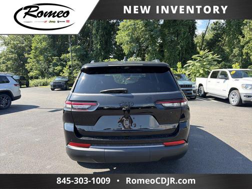 Diamond Black Crystal Pearlcoat 2026 Jeep Grand Cherokee L 85th Anniversary Edition 4x4