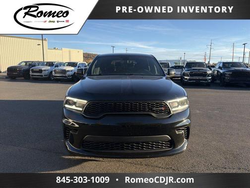 DB Black Crystal Clearcoat 2025 Dodge Durango GT AWD
