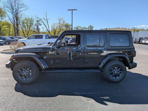 Black Clearcoat 2026 Jeep Wrangler 85th Anniversary