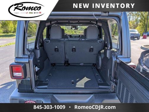 Black Clearcoat 2026 Jeep Wrangler 85th Anniversary