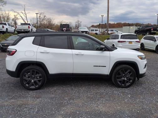Bright White Clearcoat 2026 Jeep Compass Limited