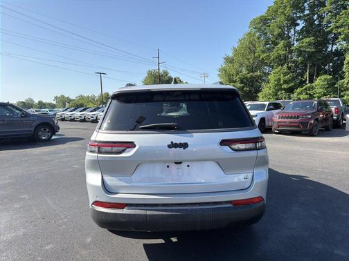 Silver Zynith 2026 Jeep Grand Cherokee L 85th Anniversary Edition 4x4
