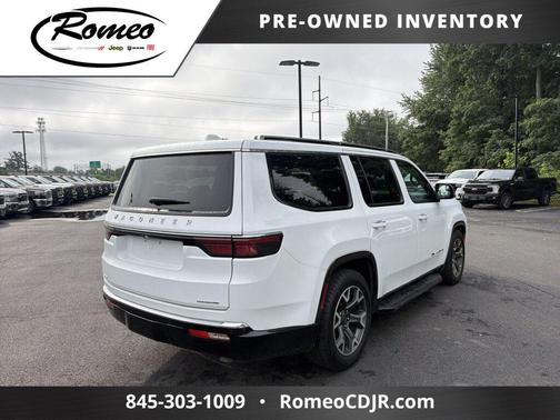 Bright White Clearcoat 2023 Jeep Wagoneer Series III 4x4