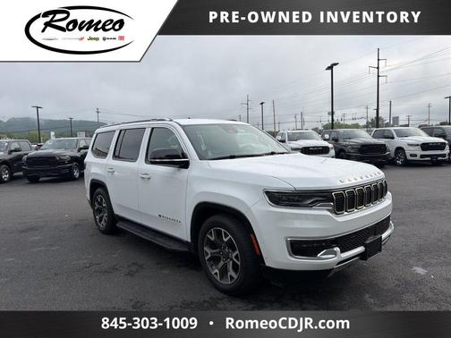 Bright White Clearcoat 2023 Jeep Wagoneer Series III 4x4