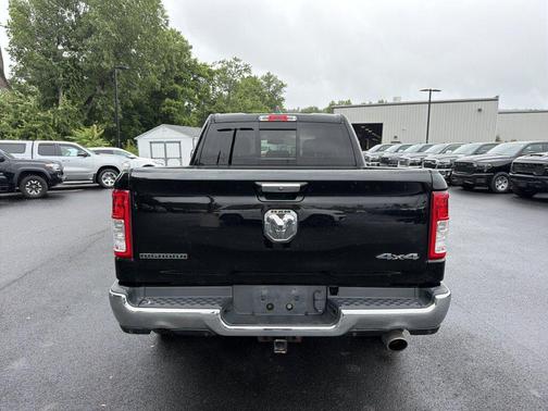 Diamond Black Crystal Pearlcoat 2019 RAM 1500 Big Horn