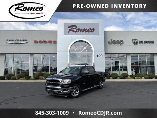 Diamond Black Crystal Pearlcoat 2019 RAM 1500 Big Horn
