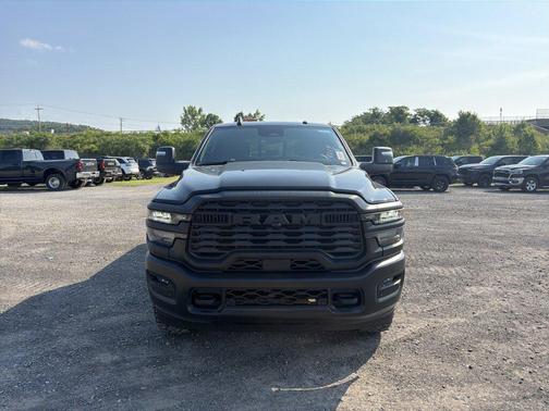 Diamond Black Crystal Pearlcoat 2026 RAM 2500 Warlock Crew Cab 4x4 6'4' Box