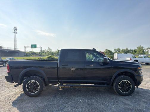 Diamond Black Crystal Pearlcoat 2026 RAM 2500 Warlock Crew Cab 4x4 6'4' Box