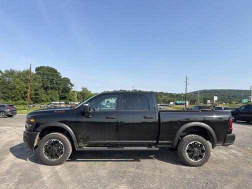 Diamond Black Crystal Pearlcoat 2026 RAM 2500 Warlock Crew Cab 4x4 6'4' Box