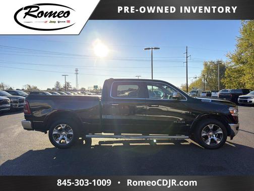 Diamond Black Crystal Pearlcoat 2019 RAM 1500 Laramie