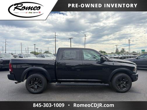 Diamond Black Crystal Pearlcoat 2022 RAM 1500 Classic Warlock Crew Cab 4x4 5'7' Box