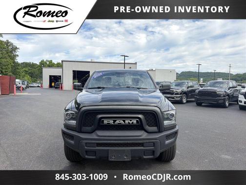 Diamond Black Crystal Pearlcoat 2022 RAM 1500 Classic Warlock Crew Cab 4x4 5'7' Box