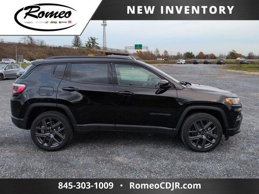 Diamond Black Crystal Pearlcoat 2026 Jeep Compass Limited
