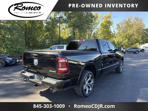 Diamond Black Crystal Pearlcoat 2020 RAM 1500 Limited