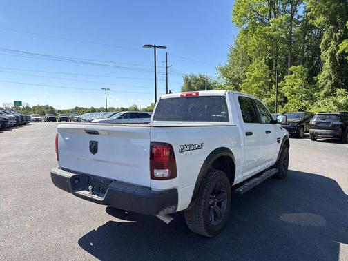 Bright White Clearcoat 2022 RAM 1500 Classic Warlock Crew Cab 4x4 5'7' Box