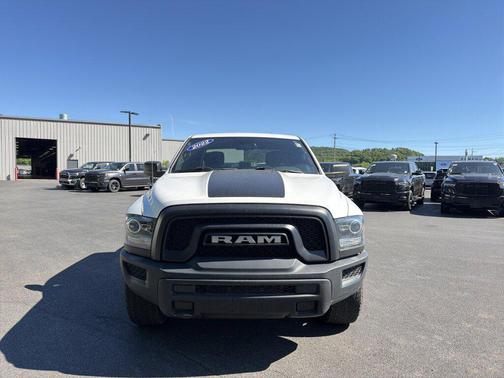 Bright White Clearcoat 2022 RAM 1500 Classic Warlock Crew Cab 4x4 5'7' Box