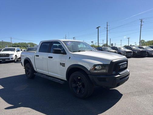 Bright White Clearcoat 2022 RAM 1500 Classic Warlock Crew Cab 4x4 5'7' Box