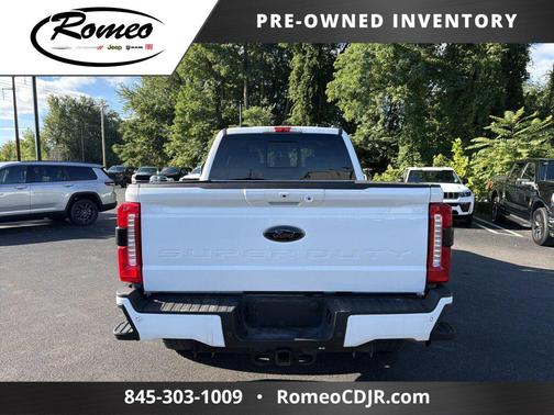 Oxford White 2024 Ford F-250 Lariat