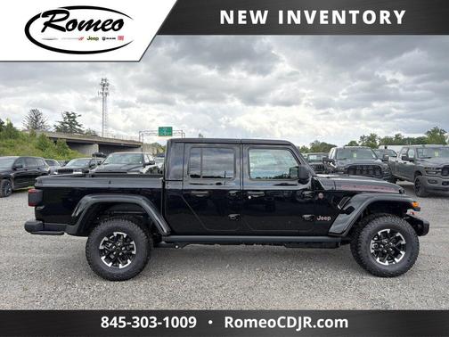 Black Clearcoat 2026 Jeep Gladiator Rubicon