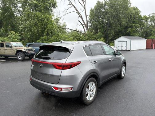 Mineral Silver 2017 Kia Sportage LX