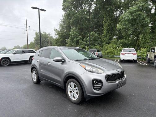 Mineral Silver 2017 Kia Sportage LX
