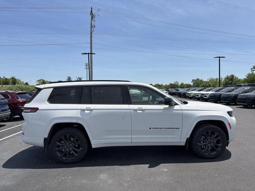 Bright White Clearcoat 2026 Jeep Grand Cherokee L Limited