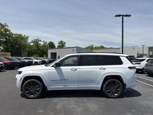 Bright White Clearcoat 2026 Jeep Grand Cherokee L Limited
