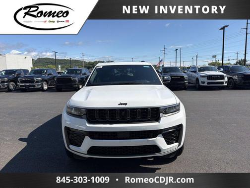 Bright White Clearcoat 2026 Jeep Grand Cherokee Limited