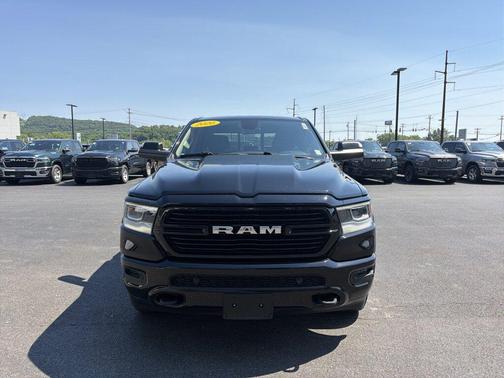 Diamond Black Crystal Pearlcoat 2020 RAM 1500 Big Horn/Lone Star