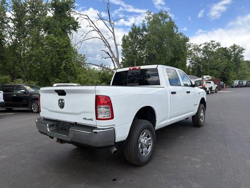 Bright White Clearcoat 2022 RAM 2500 Tradesman Crew Cab 4x4 6'4' Box