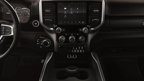 Diamond Black Crystal Pearlcoat 2026 RAM 1500 Big Horn/Lone Star